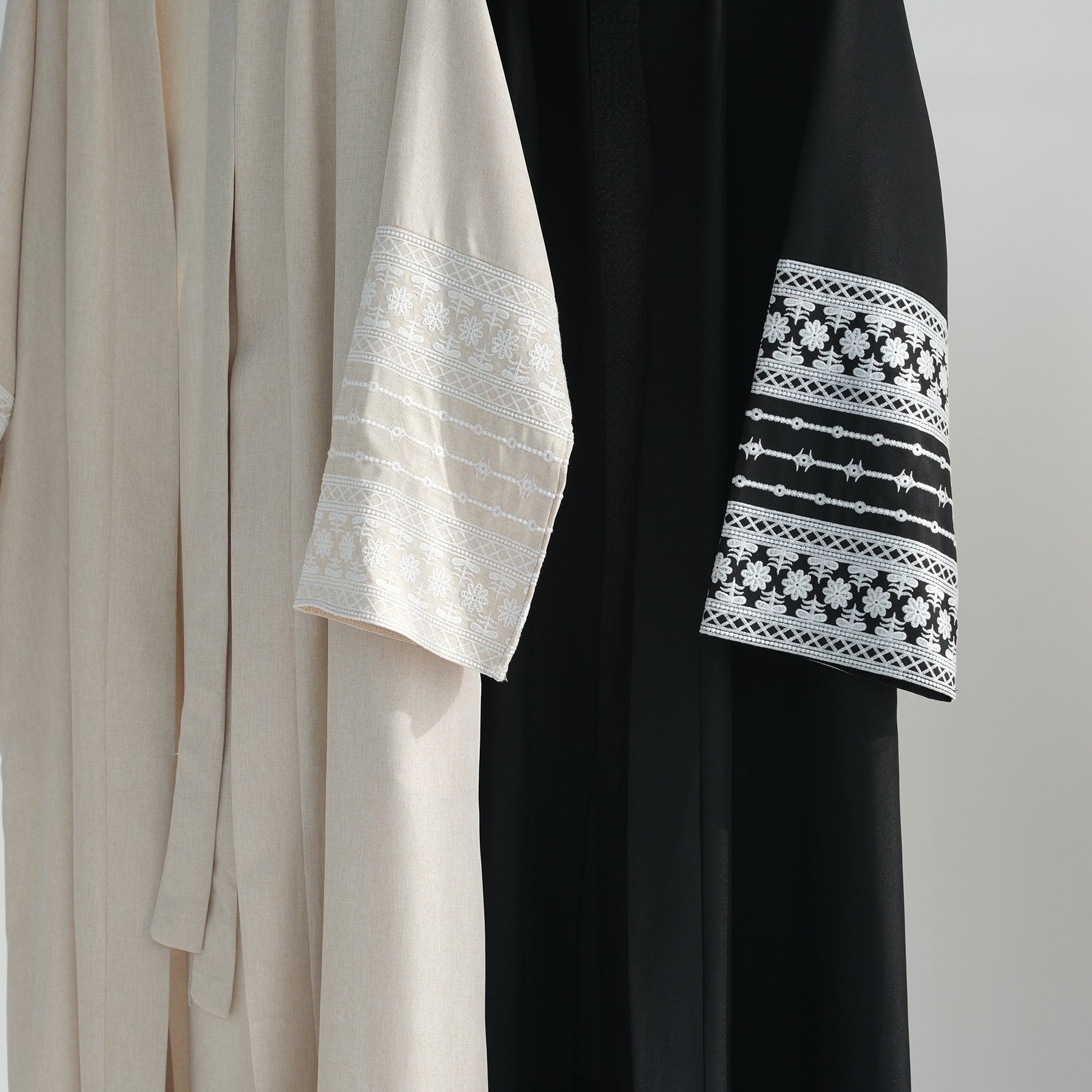 LR701 Dubai Middle East Turkish Dubai Embroidered Elegant Cardigan Robe