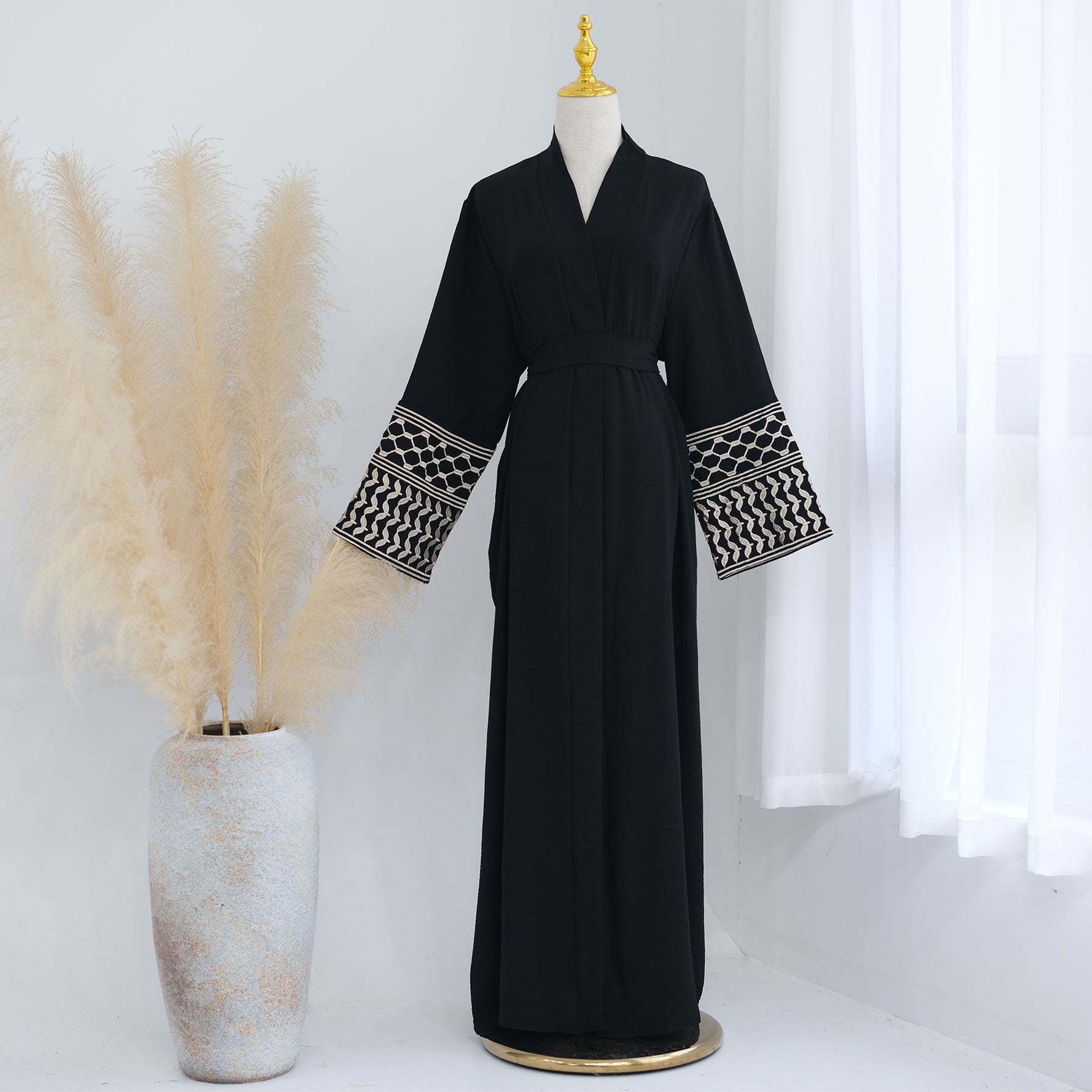 LR776 AliExpress Dubai Middle East Türkiye Dubai Exquisite Embroidered Tassel Cardigan Robe - MinYang Fashion Apparel Accessory Manufacturer