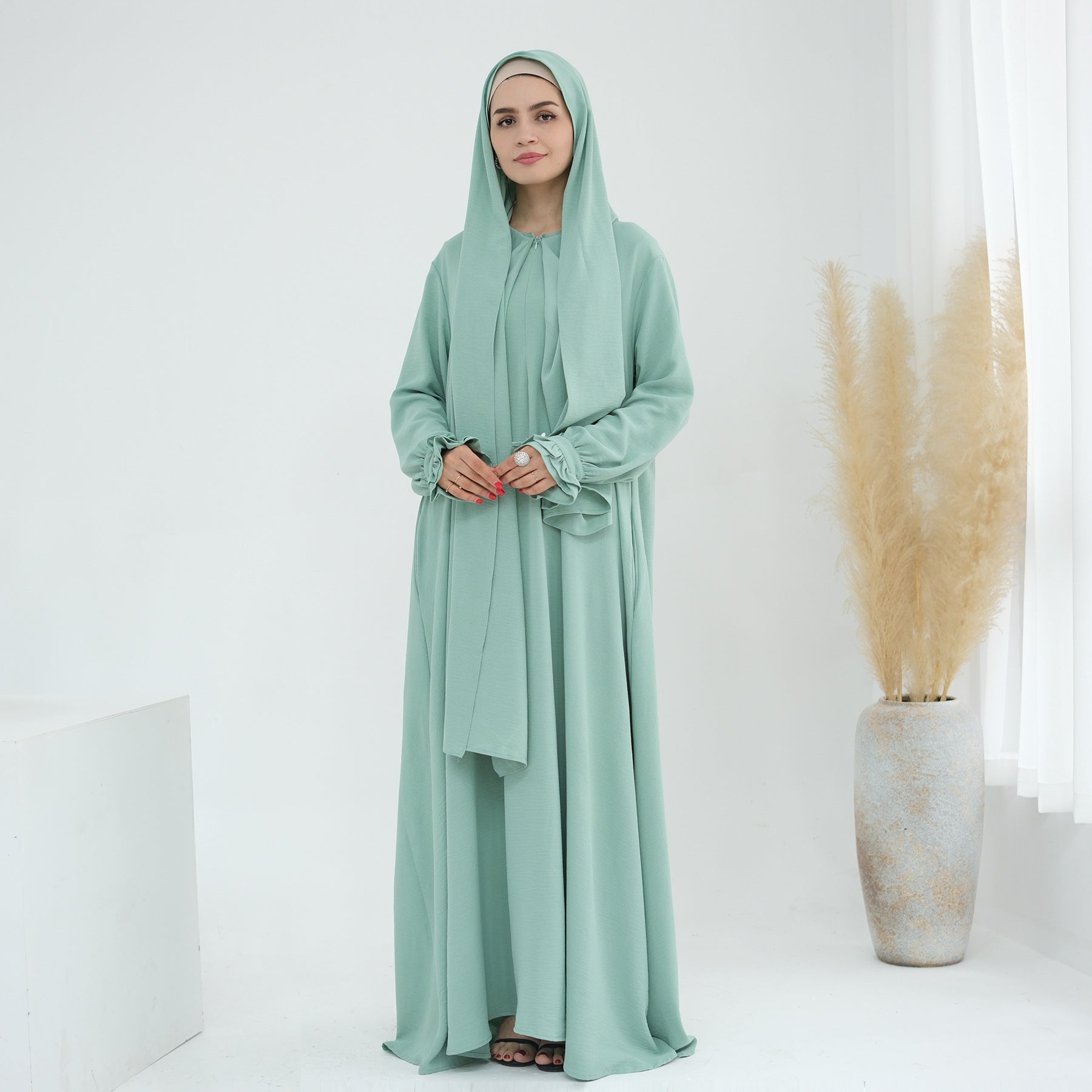 LR709 Elegant solid color dress two-piece set (abaya + hijab)