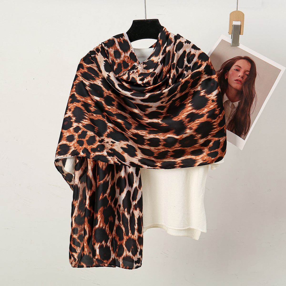 ZS242.ZS241 New satin leopard print shawl - MinYang Fashion Apparel Accessory Manufacturer