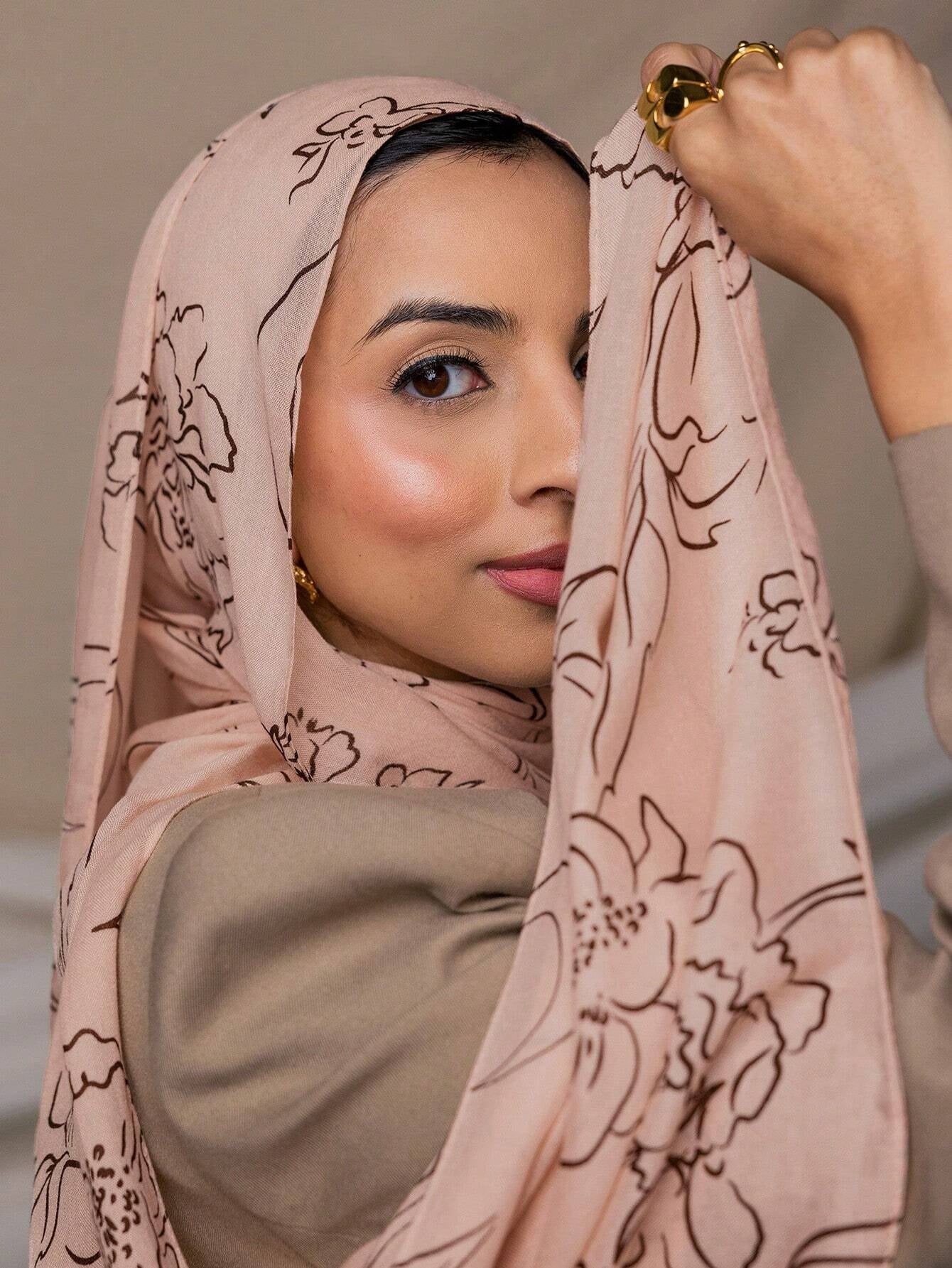 MYM13 Bufanda/hijab con estampado de flores grandes en color rosa modal