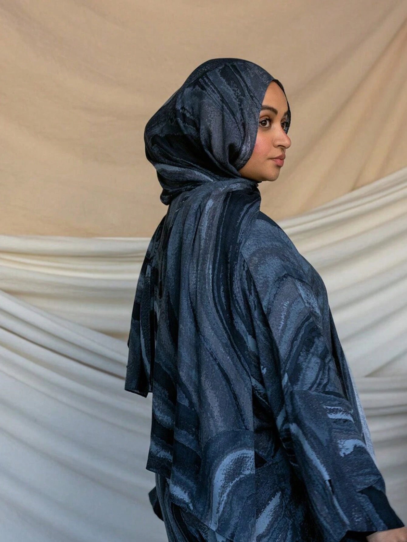 MYM23 Hijab/bufanda con estampado de mármol gris