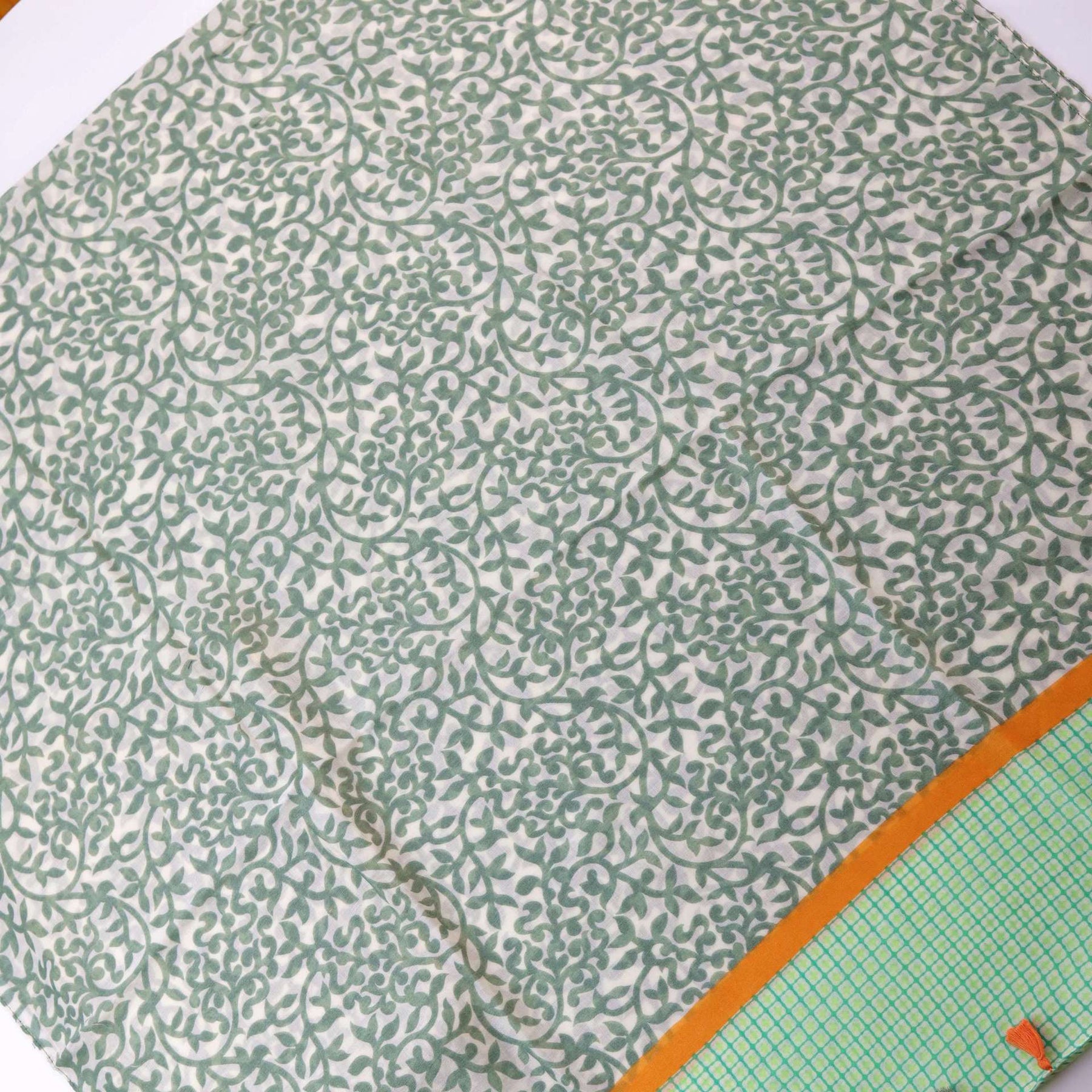 JY220757 Tudung bercetak anggur bunga geometrik