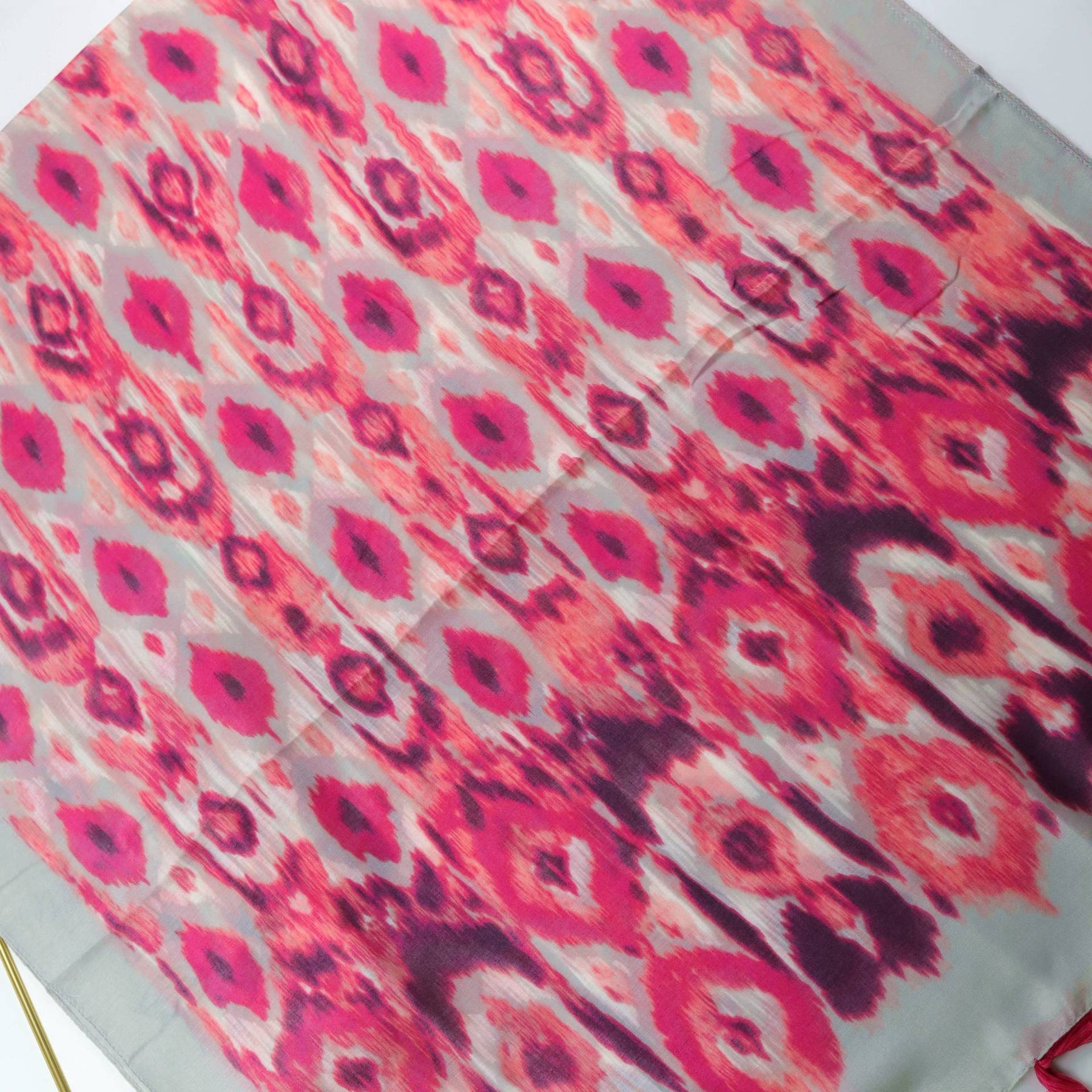 JY220652 Pañuelo estampado tie-dye rosa