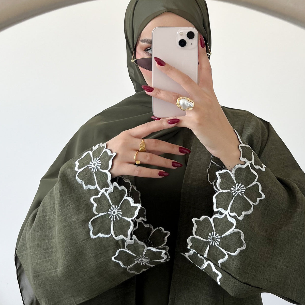 LR899&LR900 (cardigan + inner wear)Turkish Dubai Embroidered Flower Cardigan Abaya - MinYang Fashion Apparel Accessory Manufacturer