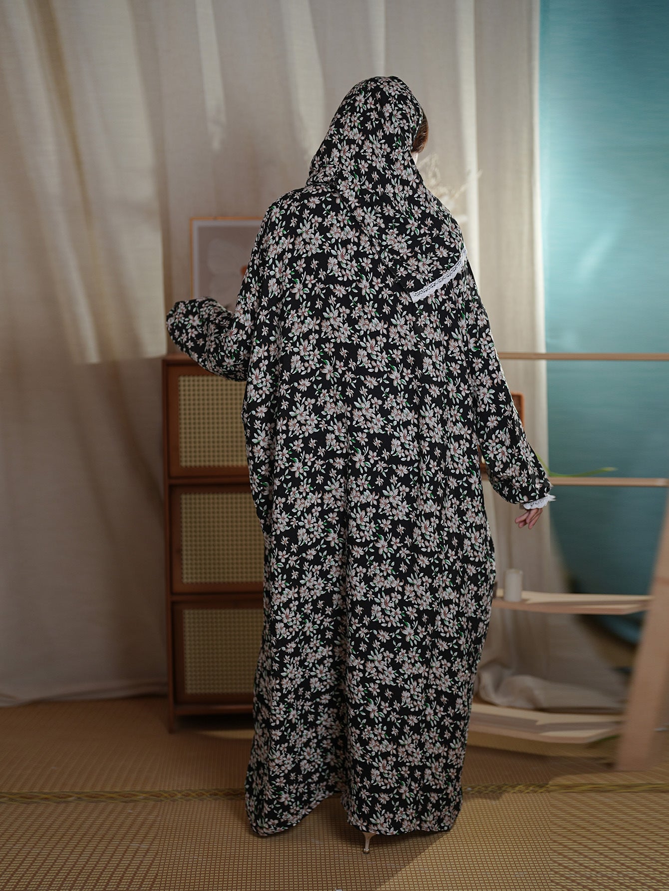 2 Large size women's dress new Middle Eastern Muslim robe dress fashion scarf one-piece printed prayer robe abaya