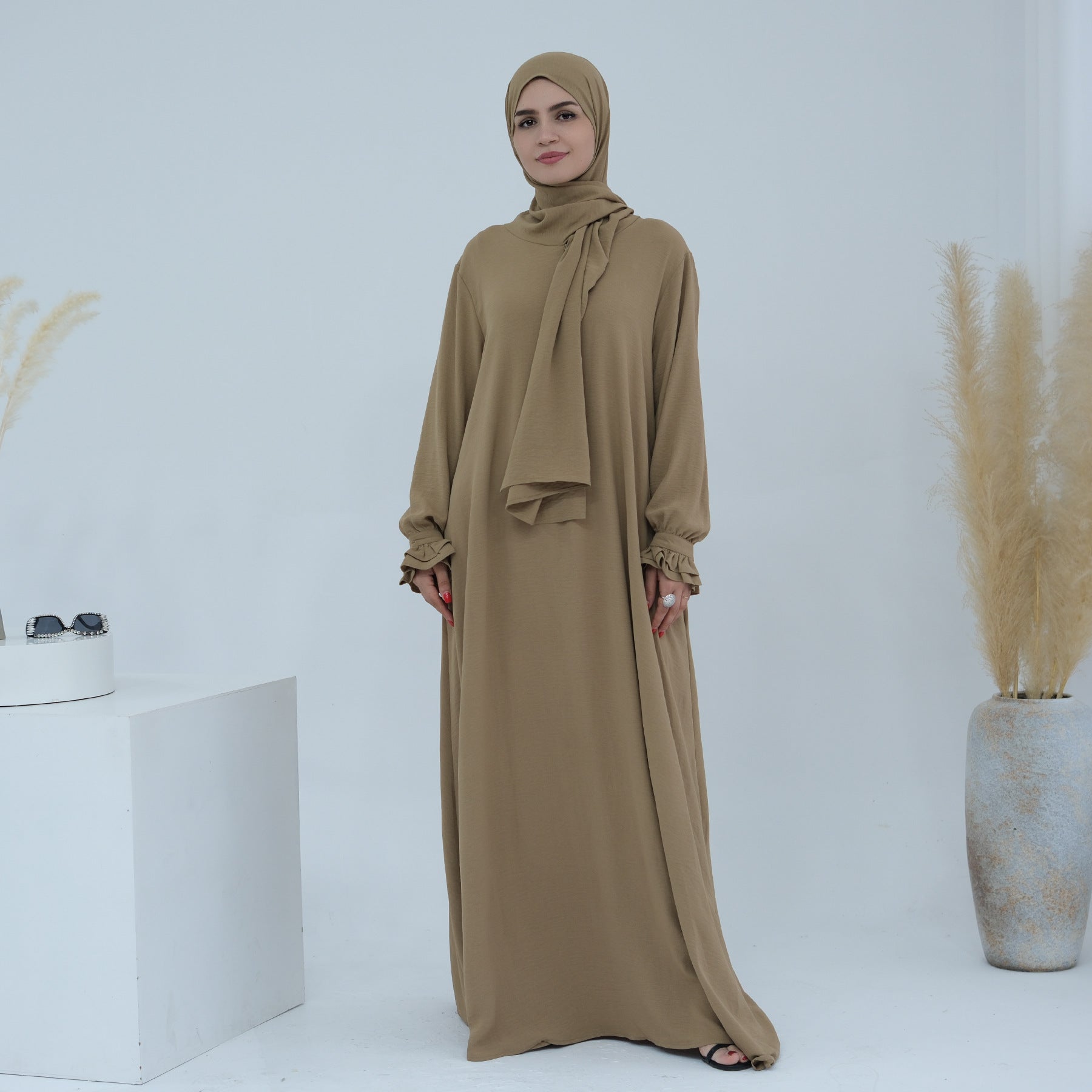 LR709 Elegant solid color dress two-piece set (abaya + hijab)