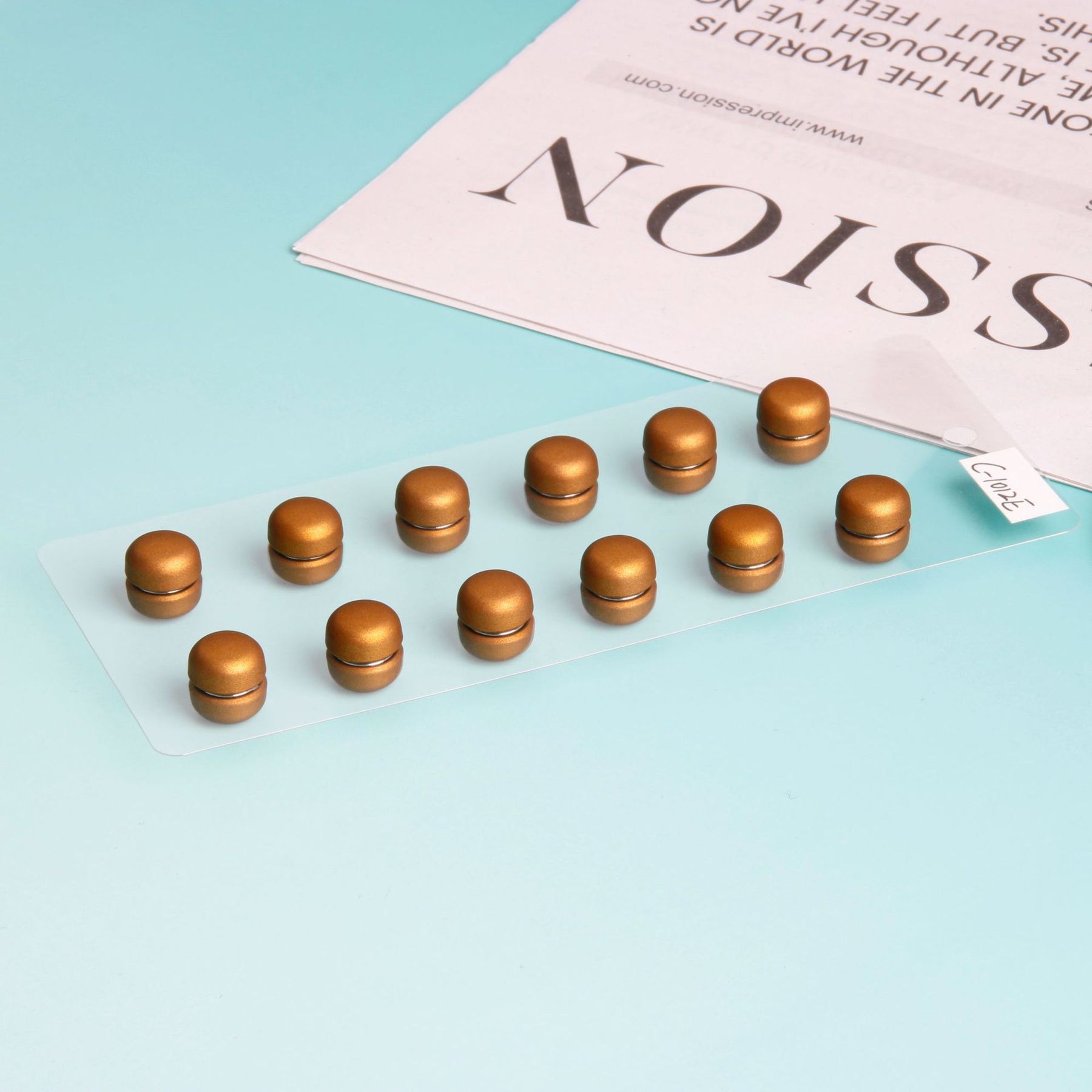 4--1 Exquisite, simple and sweet magnetic buckle - MOQ:12