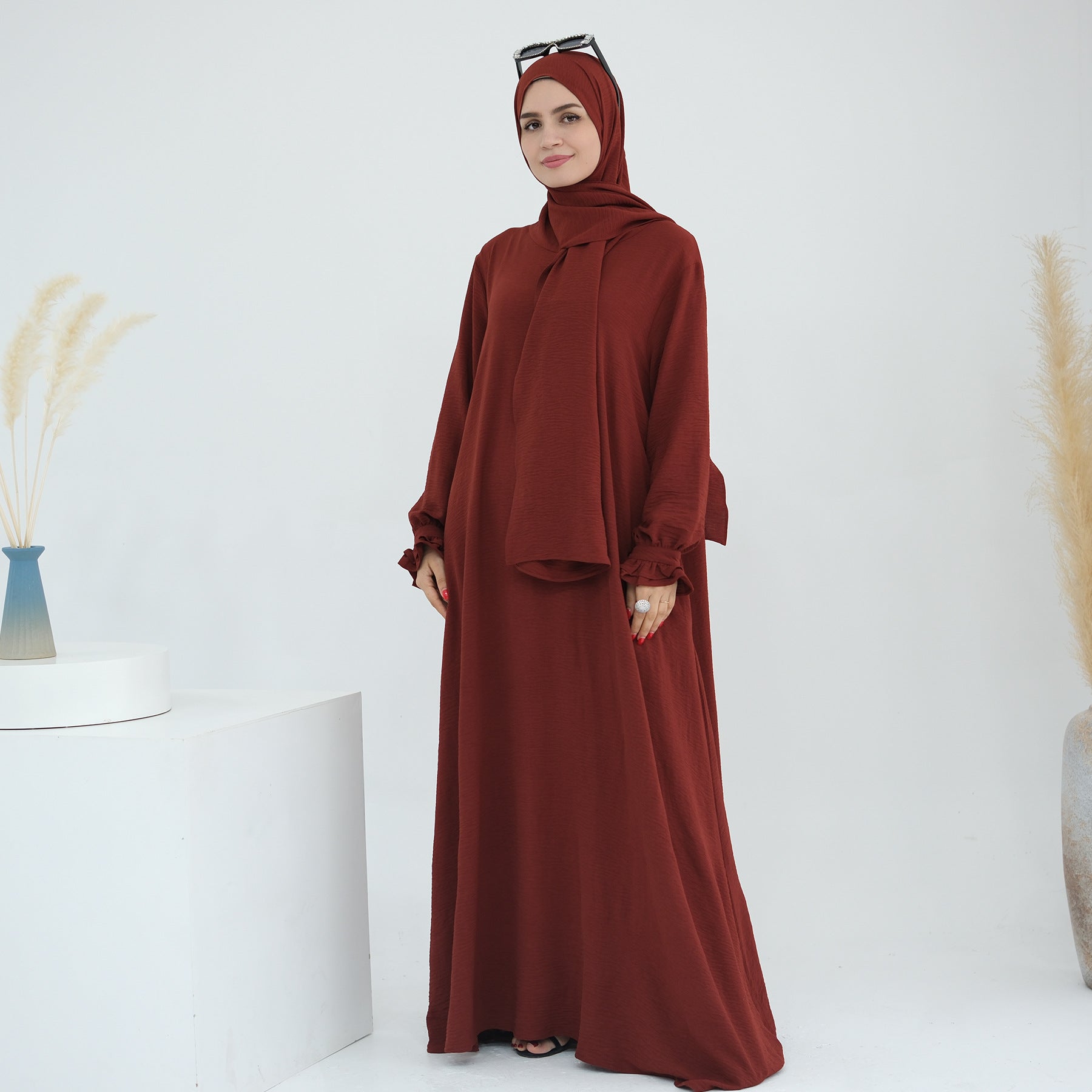 LR709 Elegant solid color dress two-piece set (abaya + hijab)