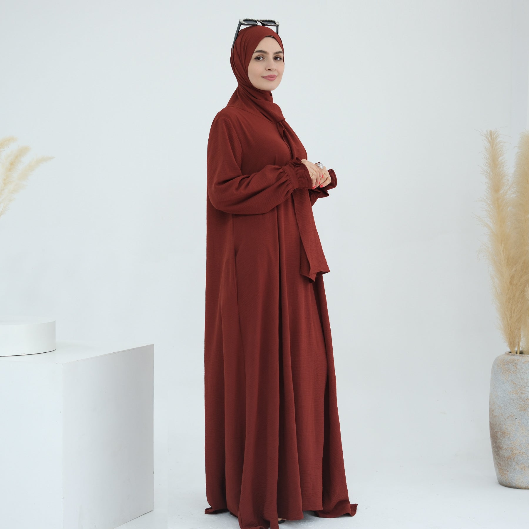 LR709 Elegant solid color dress two-piece set (abaya + hijab)