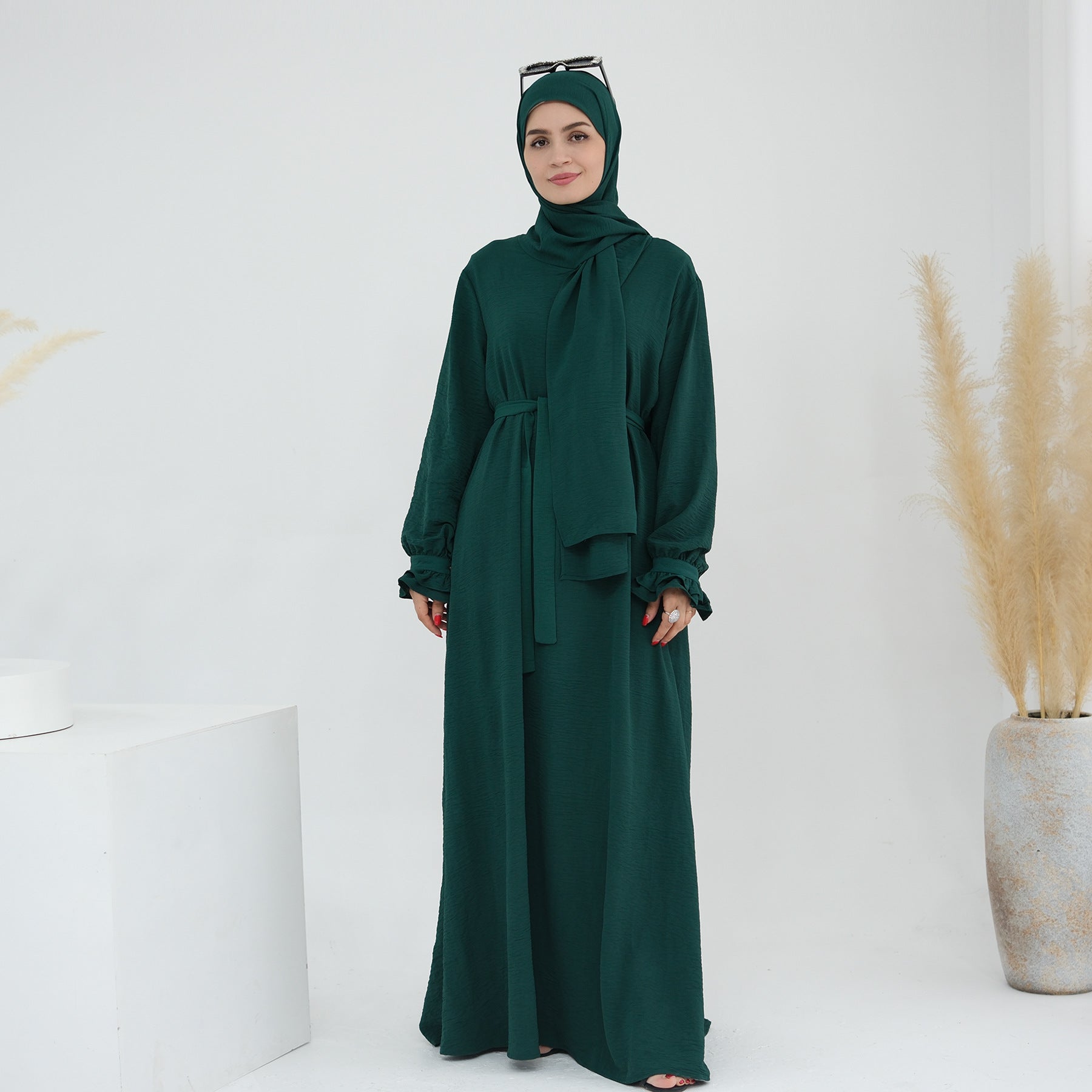 LR709 Elegant solid color dress two-piece set (abaya + hijab)