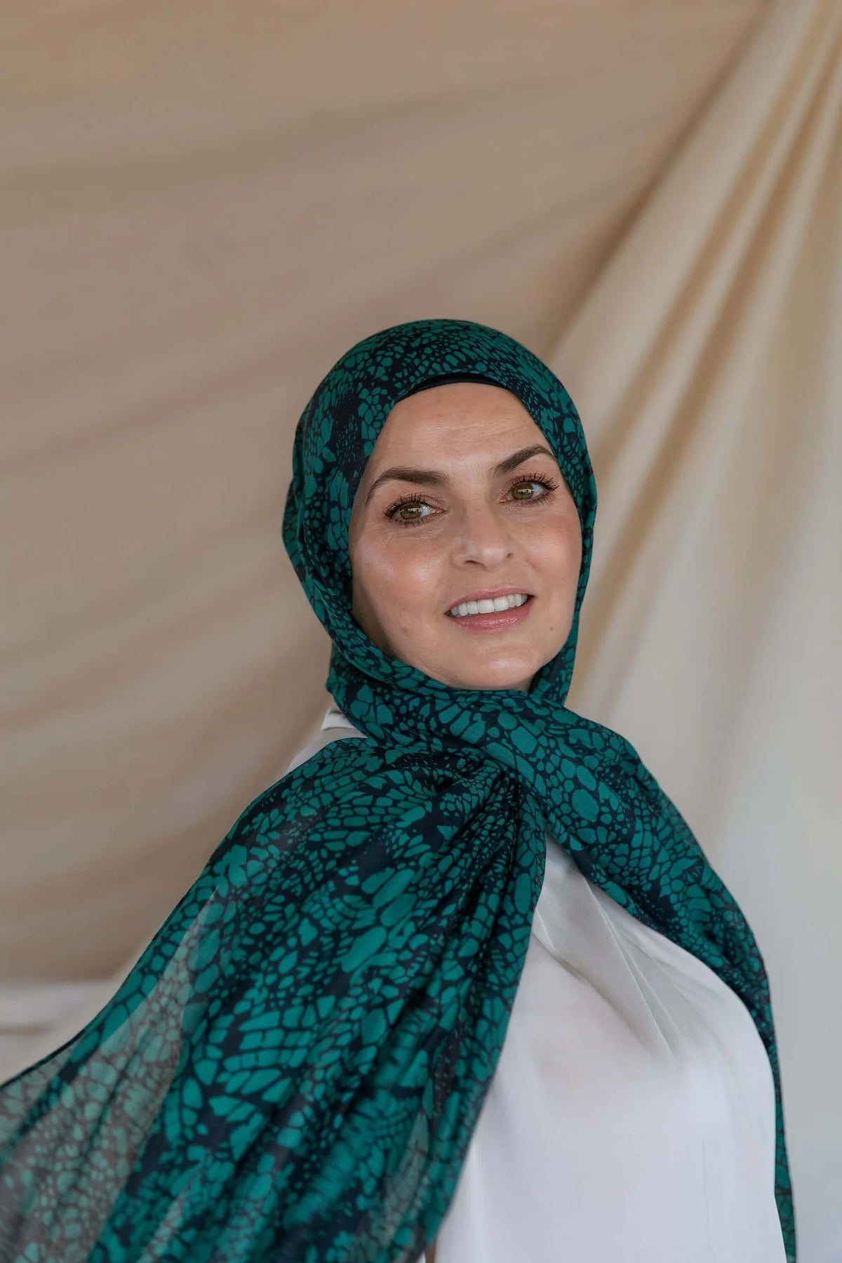 MY071 Forest Black Reticulated hijab/tudung printed scarf - MinYang Fashion Apparel Accessory Manufacturer