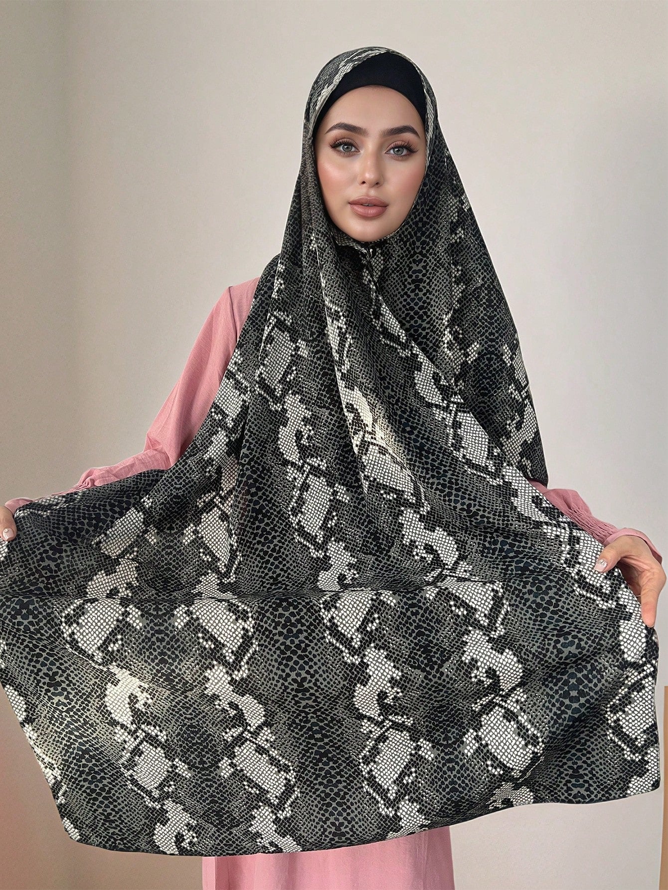 MY013,MY017 Soft digital printed modal customized printed hijab