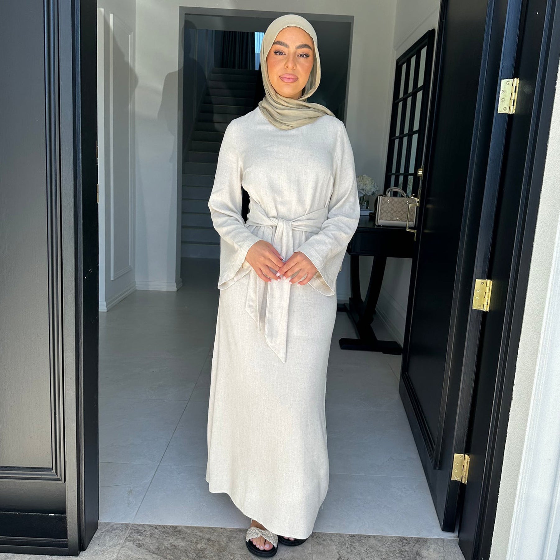 LR936 Fashionable lace-up cotton and linen abaya