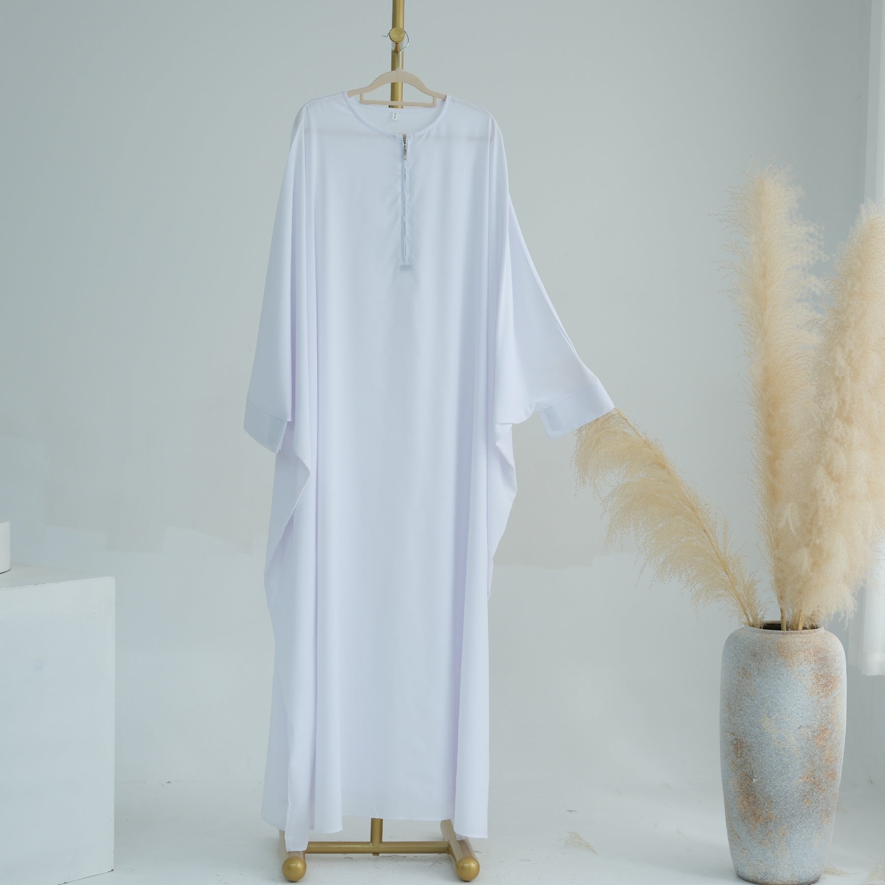 LR425+HJ901 Large solid color bat sleeve abaya