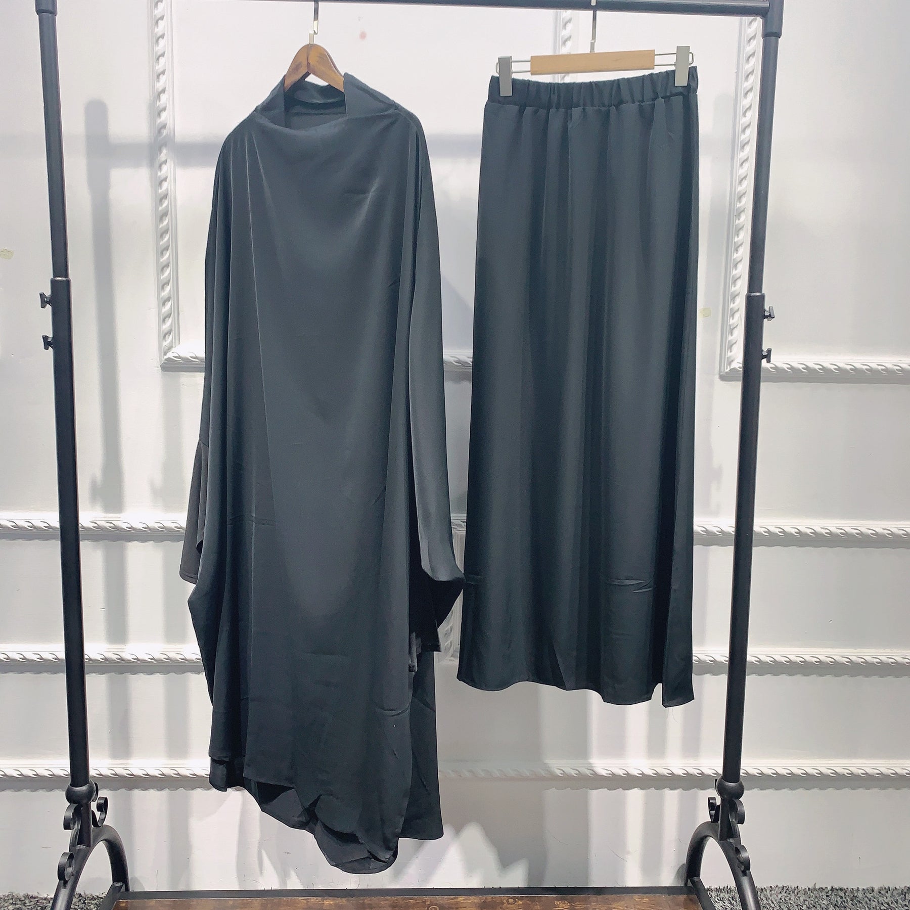 LR423 Swing solid color top + skirt two-piece set