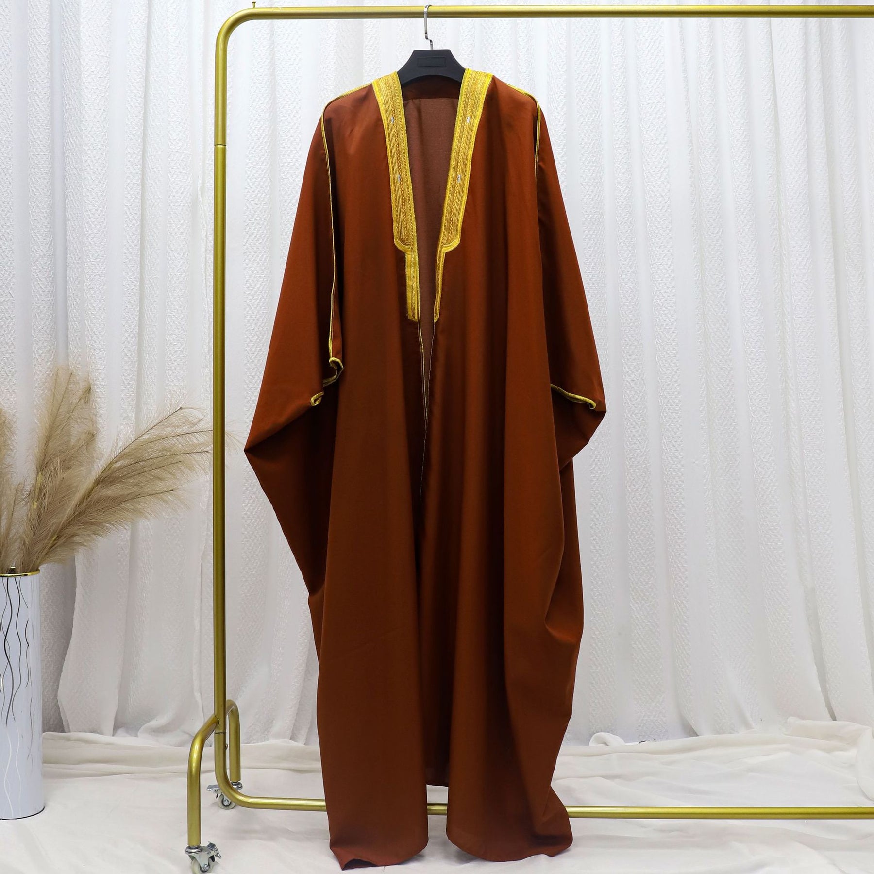 FN80-003 Embroidered bachelor's robe cape - MinYang Fashion Apparel Accessory Manufacturer