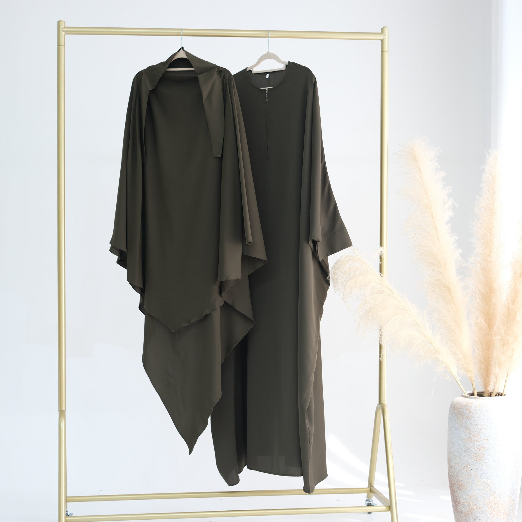 LR425+HJ901 Large solid color bat sleeve abaya
