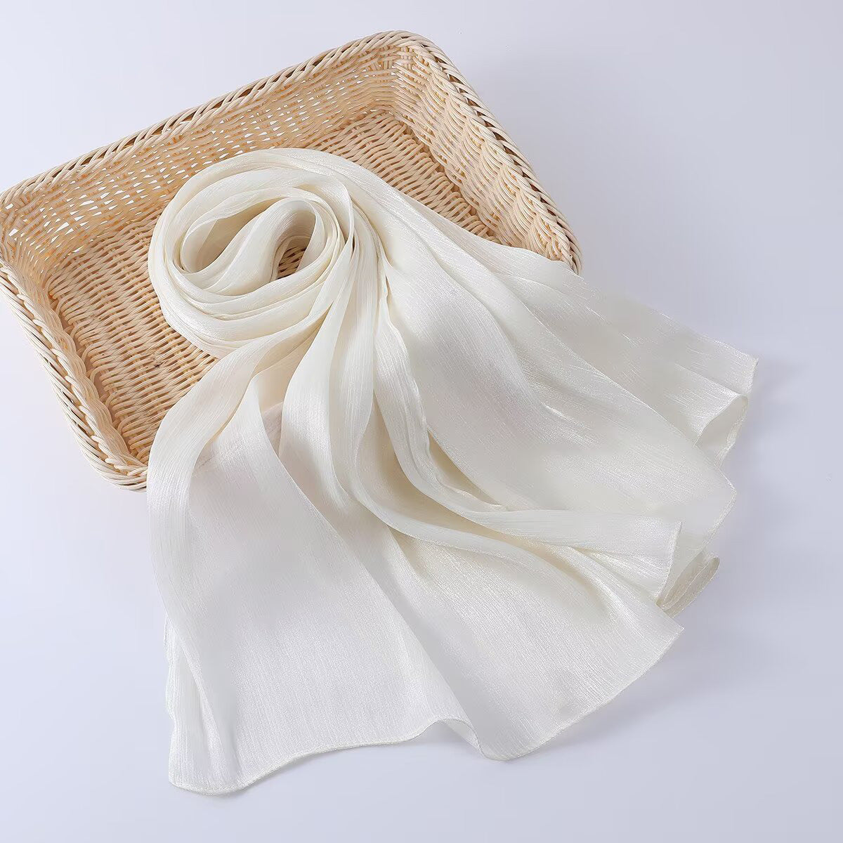 G690 Bright silk fabric breathable cool hijab