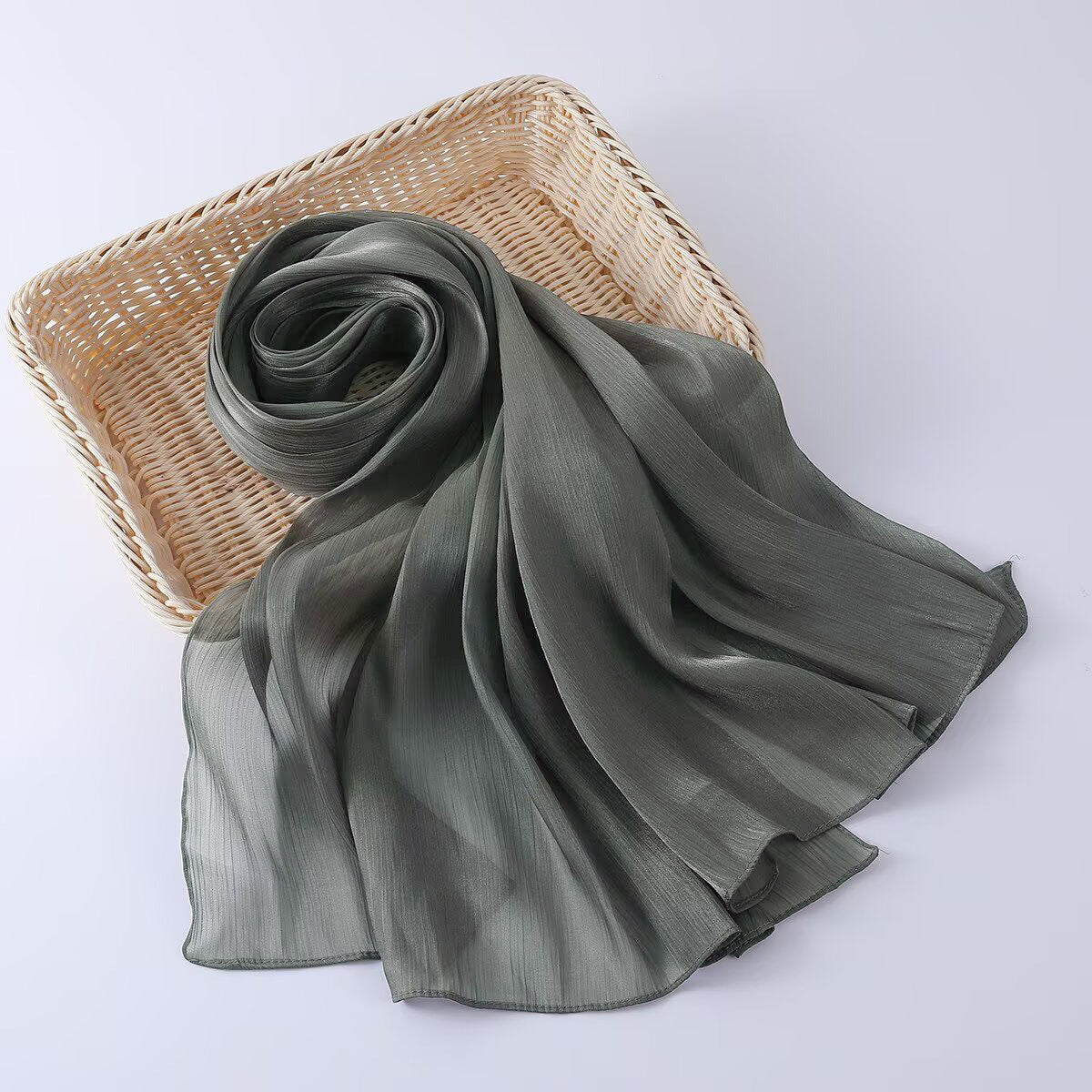 G690 Bright silk fabric breathable cool hijab