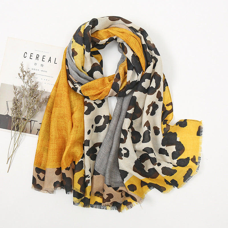 XB045 Leopard print hijab scarf