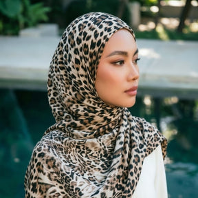 JB096  Printed Silk-Like Double-Sided Hijab