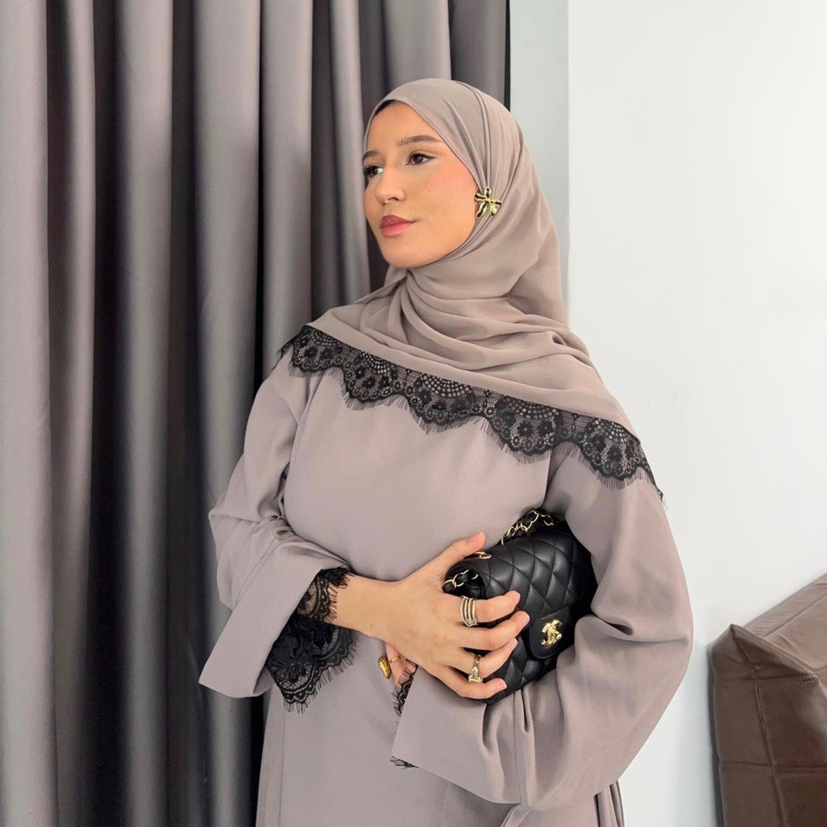 LR1175  Lace-paneled plus size loose fit dress + hijab 2-piece set