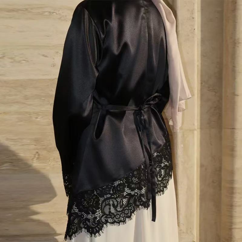 B3788  Round Neck Plain Long Sleeve Irregular Hem Lace Trim Base Layer Top