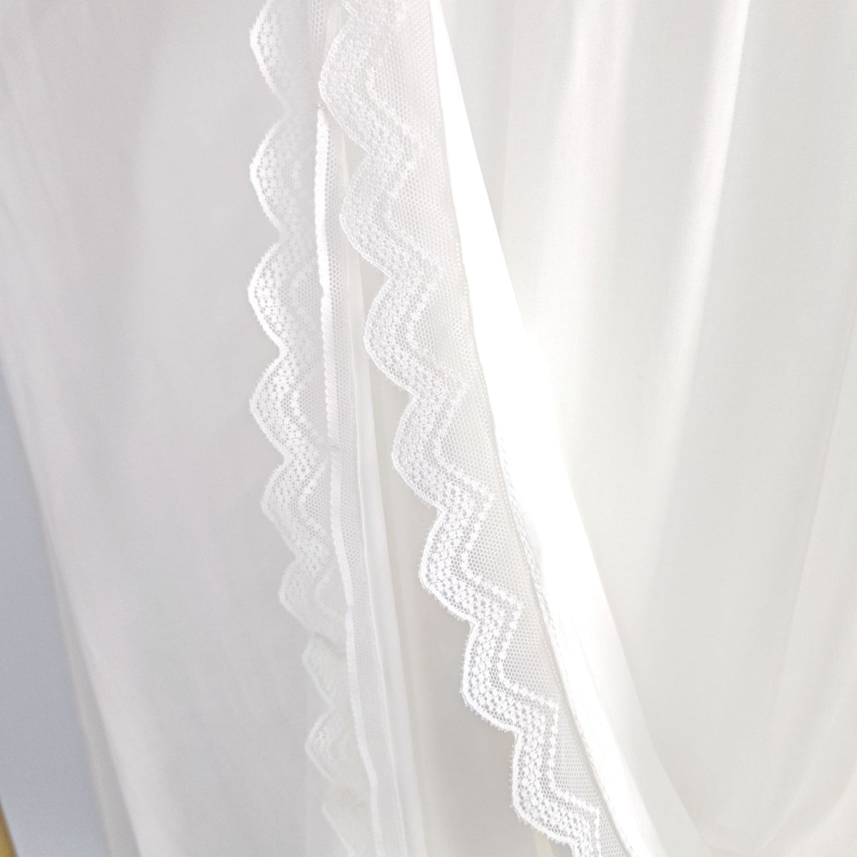 MLSL-457  Liquid Jersey Hijab with Lace L-Shaped Trim