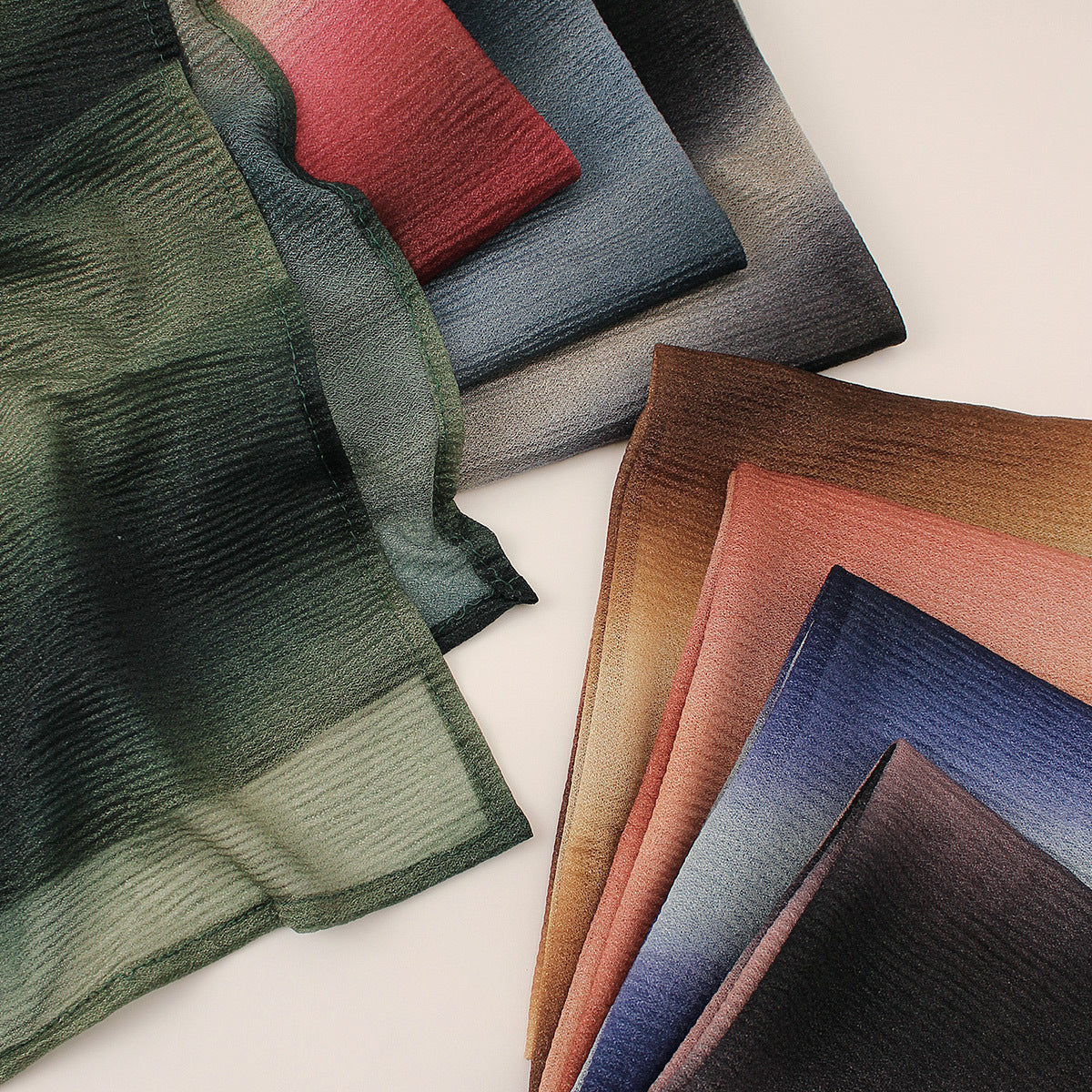 Z0A70006  Striped gradient pleated scarf - MOQ:2