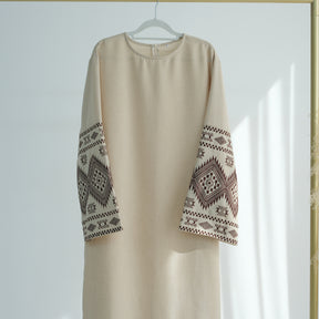 LR901  Embroidered Viscose Plus Size Long Sleeve Dress