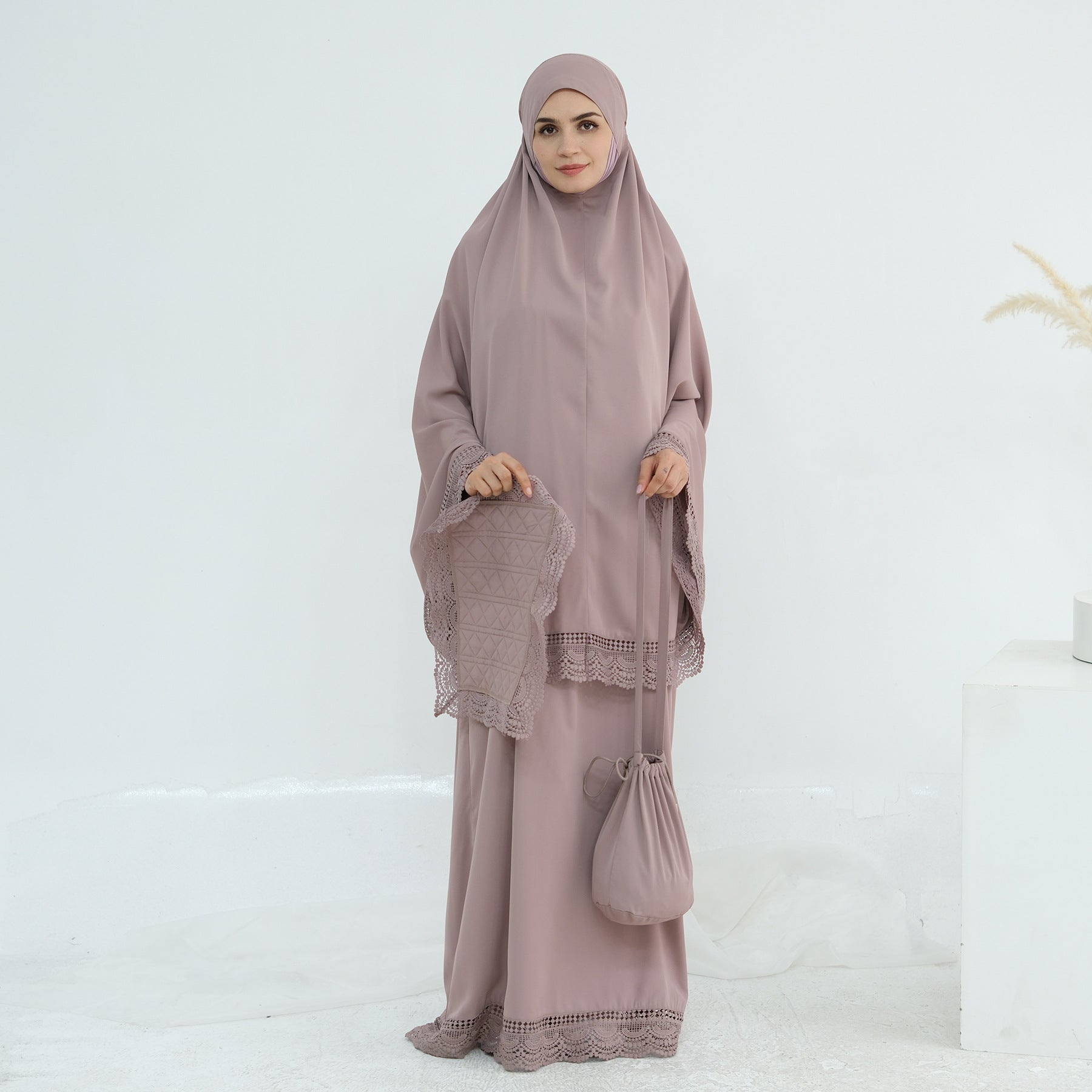 LR957  4-Piece Prayer Mat Storage Bag Lace Hijab & Skirt Set