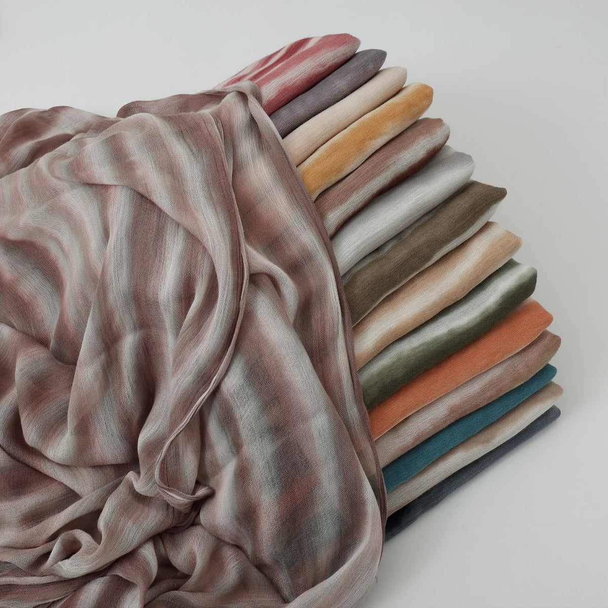SS017  Striped Tie-Dye Modal Crinkle Hijab with Short Fringe