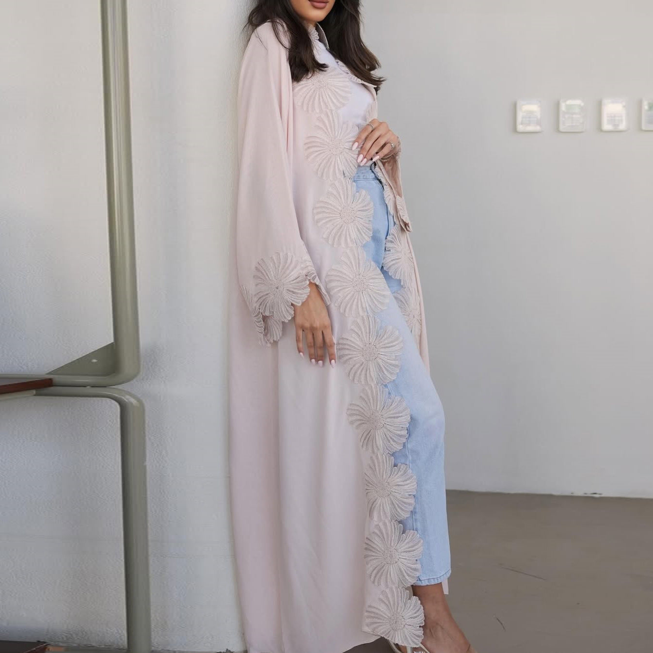 MQ242  Elegant Floral Appliqué Cardigan Abaya for Women