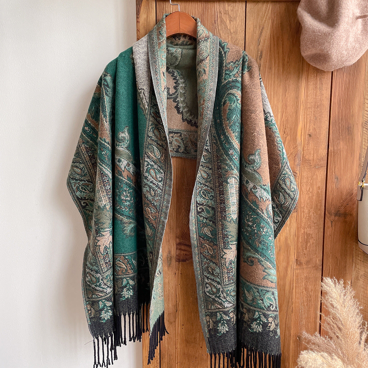 MY16  Premium tassel designscarf