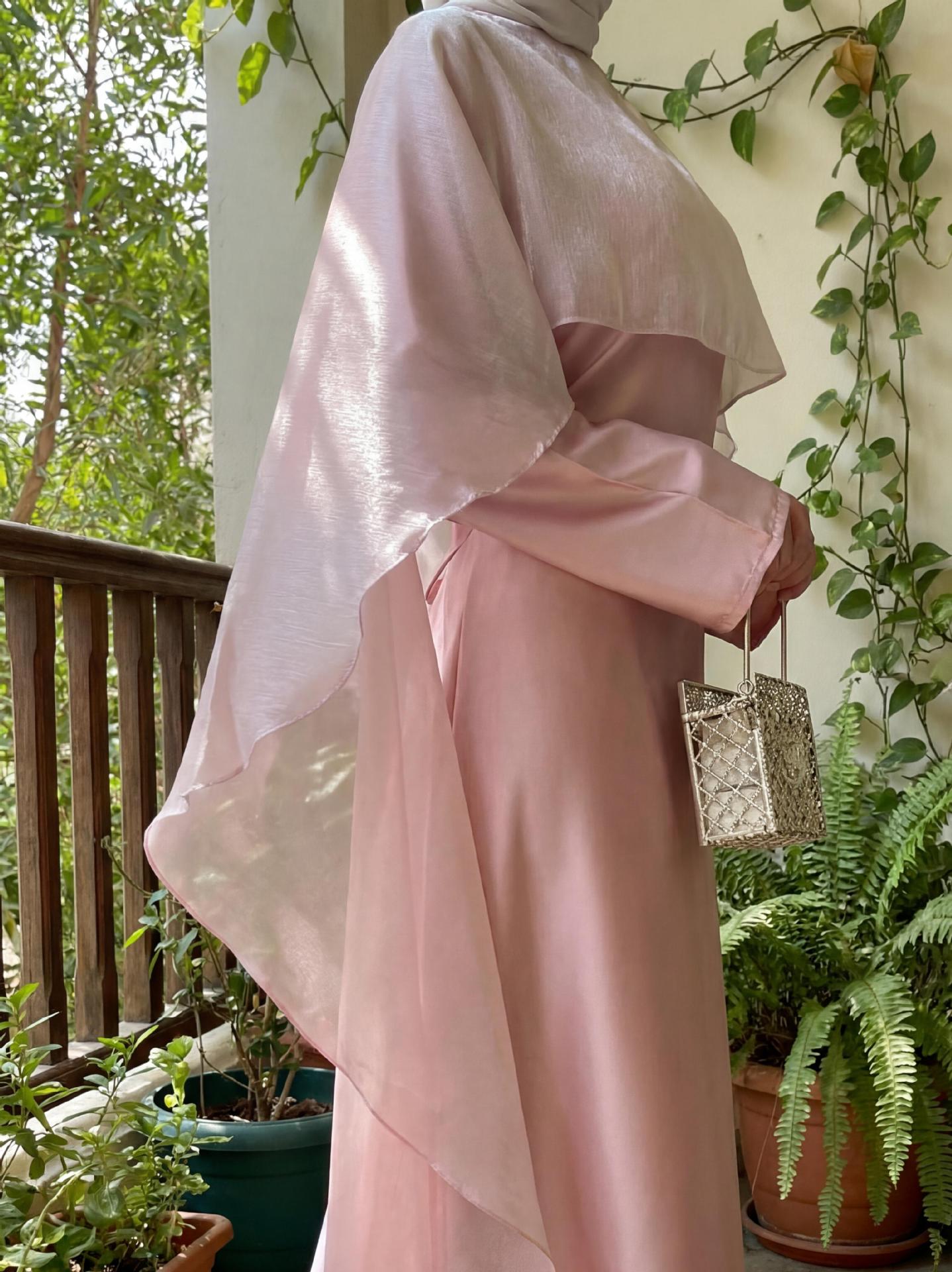 9592  Plain long-sleeve tie-belt long dress abaya
