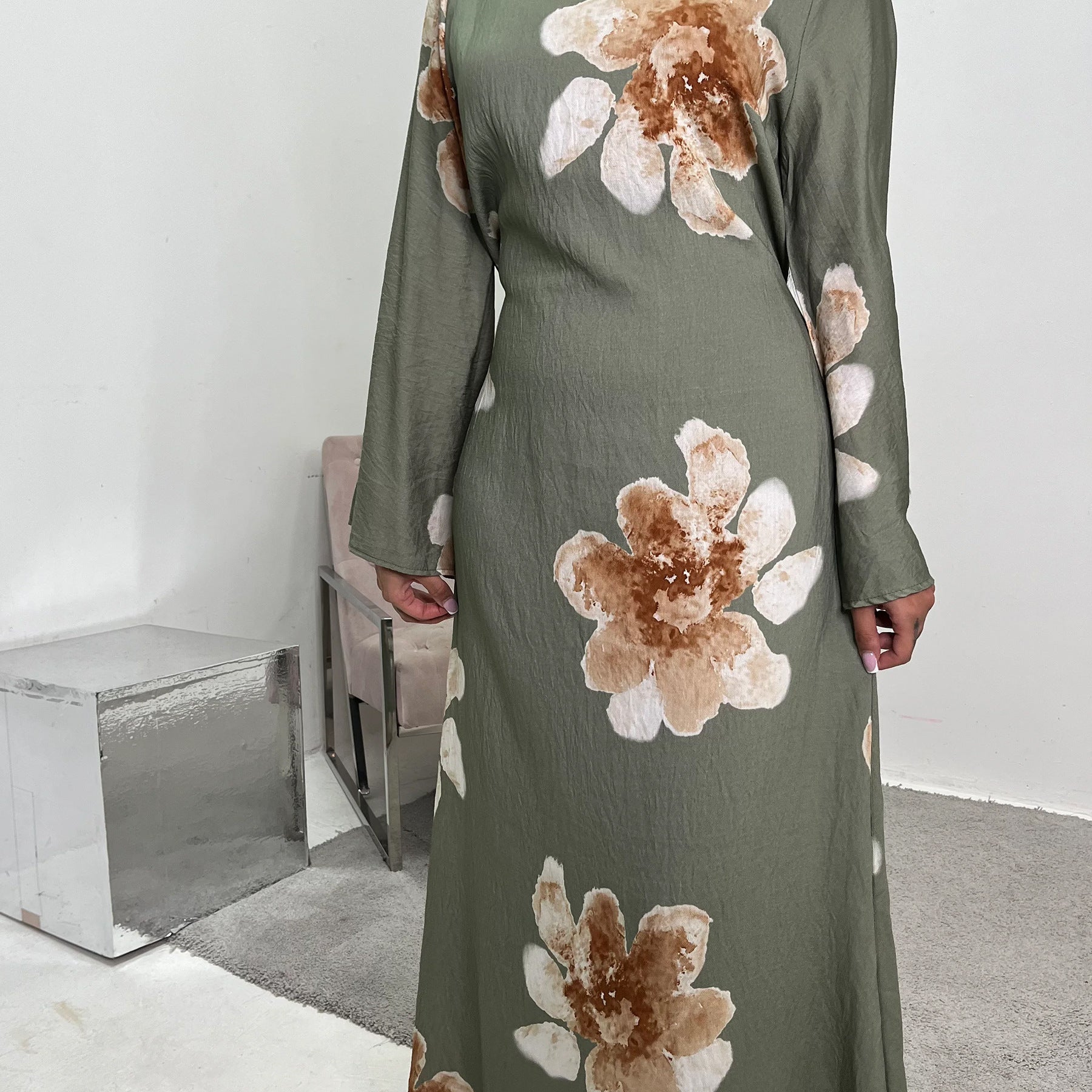 LR1063  Women's Printed Ankle-Length Dress with Slimming Waist