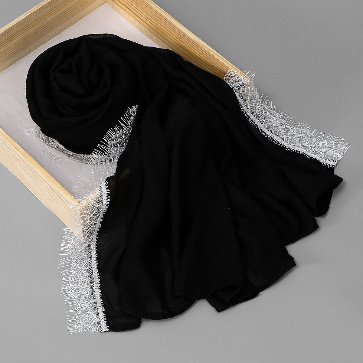SW161  Plain Lace Trim Polyester Hijab