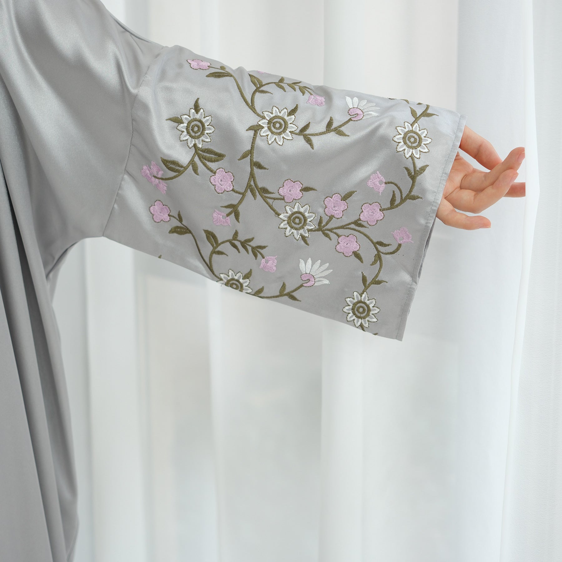 LR827   Party exquisite embroidered floral sleeve cardigan