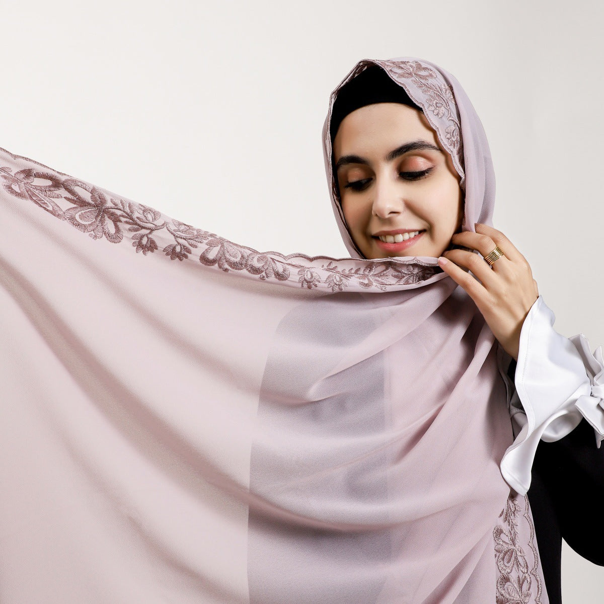 YZ315  Plain Chiffon Butterfly Embroidery Pearl Lace Hijab
