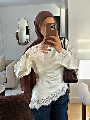 B3788  Round Neck Plain Long Sleeve Irregular Hem Lace Trim Base Layer Top