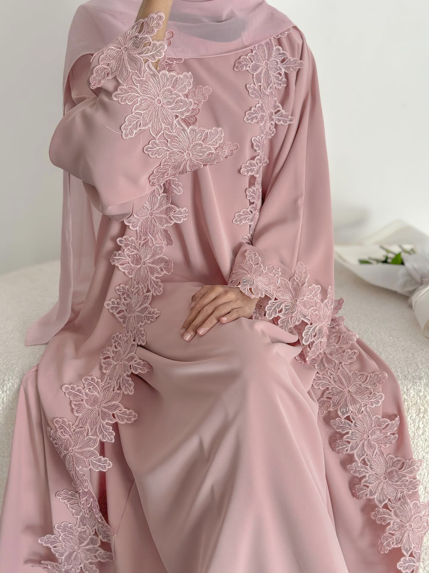 LR1184  Lace Splicing Cardigan and Inner Dress