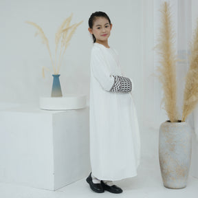 LR782 Abaya para niños con borlas bellamente bordadas BABY ABAYA abaya