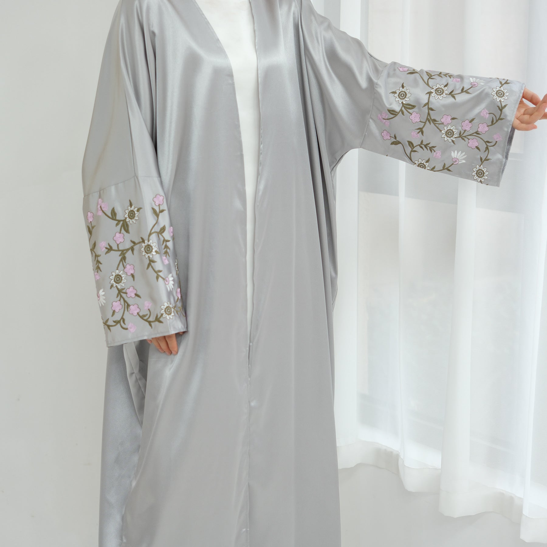 LR827   Party exquisite embroidered floral sleeve cardigan