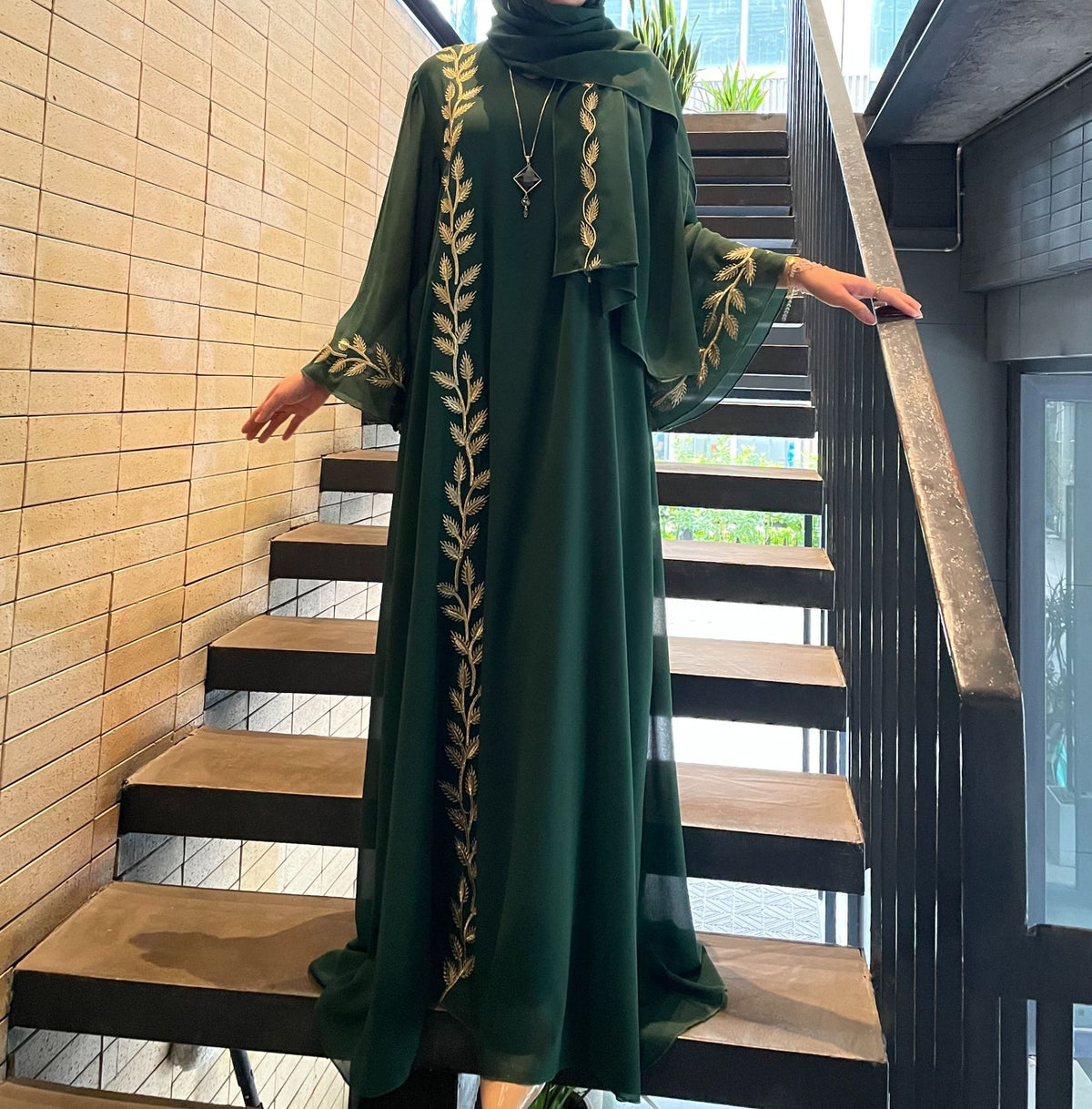 YM01  Chiffon Pink Round Neck Plant Embroidery Dress（abaya+hijab）