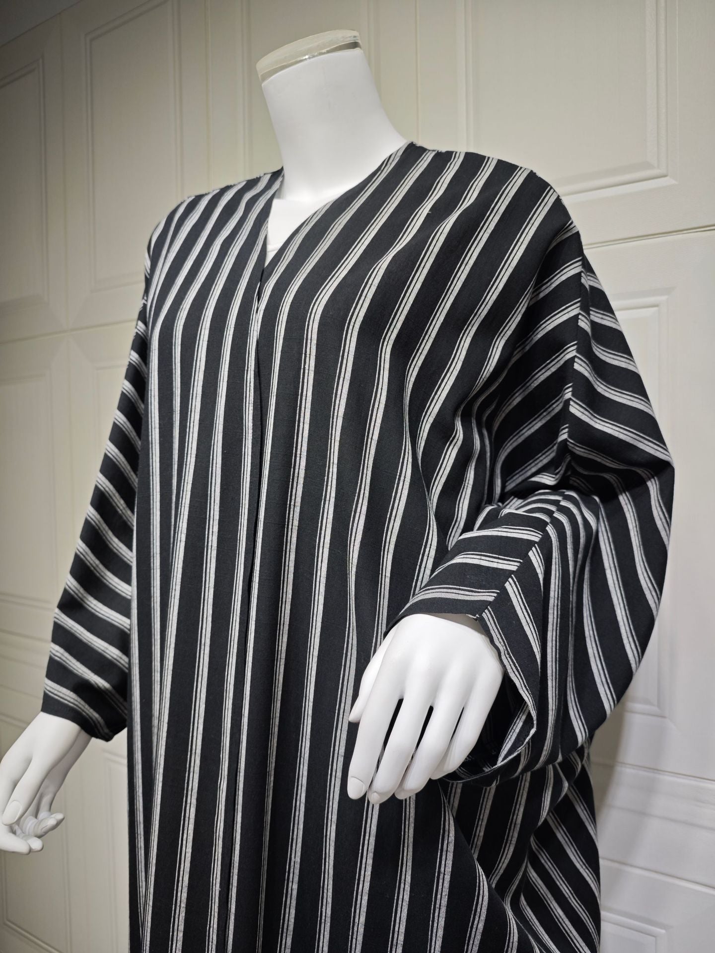 MQ161  Long Zebra Stripe Cotton Open Abaya