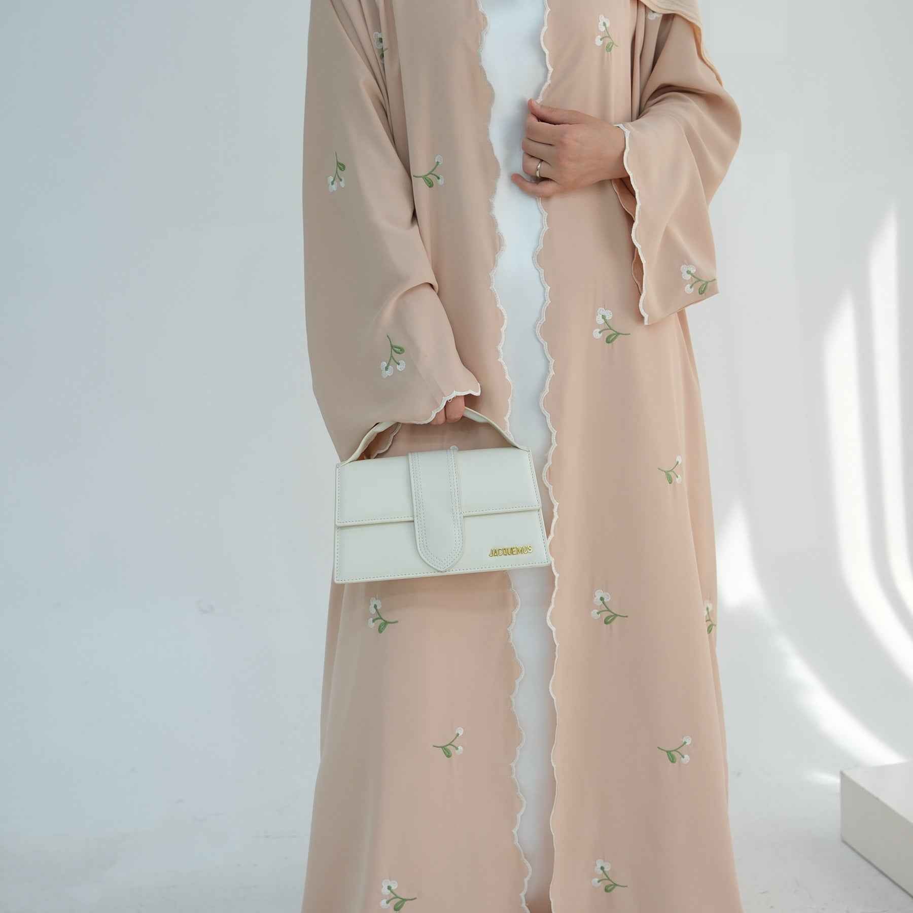 LR881  Elegant Floral Embroidery Lace Cardigan