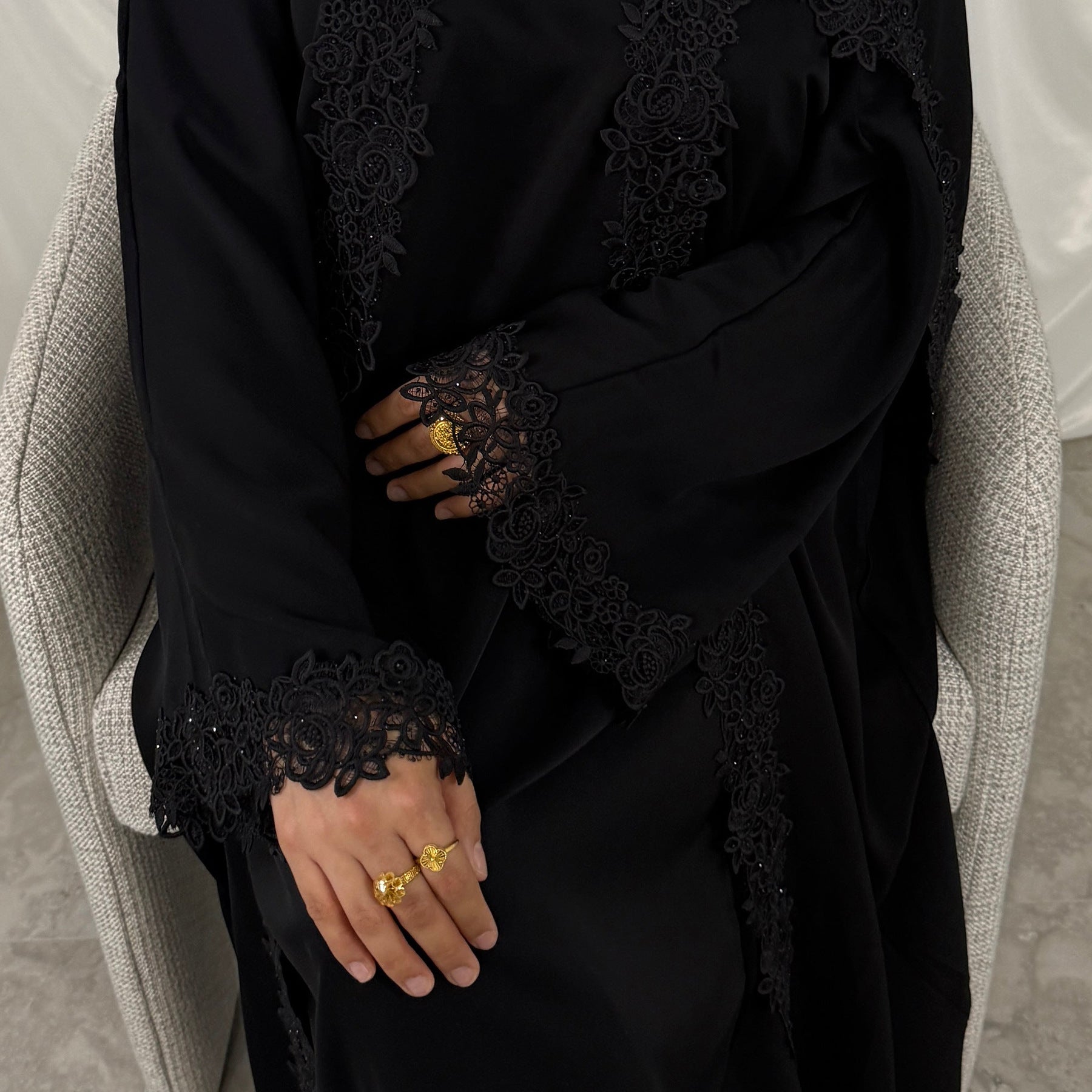 LR1191  Plain Nida Gold Foil Lace Open Abaya + Inner Layer + Hijab Set