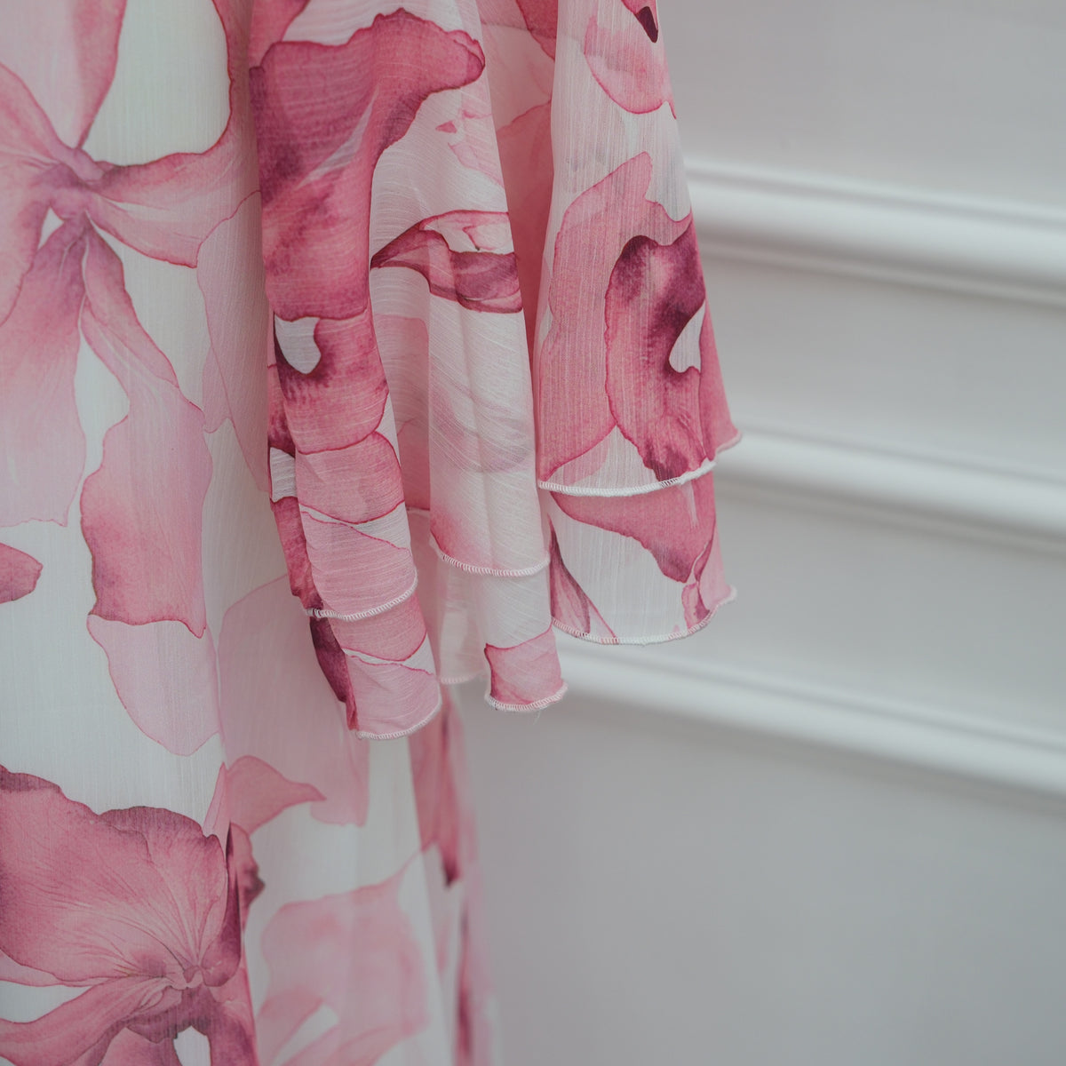LR1338  Printed Double-Layer Chiffon Flare Sleeve Dress