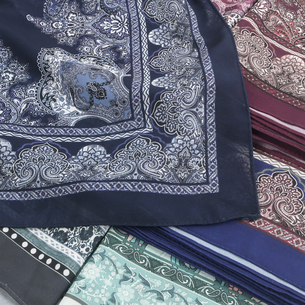 wj054  Printed breathable soft hijab